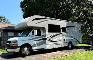 RB’s Pet Friendly RV