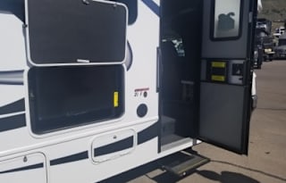 2021 Entegra Odyssey 31F