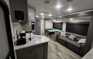 Family Friendly Beach Vacay RV - Delivery Only