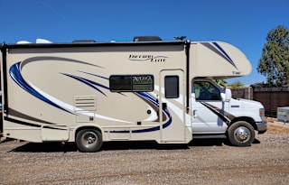 2019 Thor Motor Coach Chateau 23U