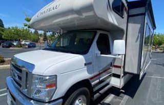 Make great memories in our Roomy Thor Chateau 31L!