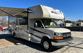 2018 Coachmen Leprechaun 260DS