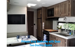 2021 East to West Silverlake King Bed & Bunks