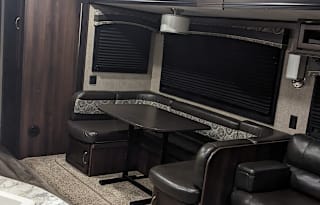 #2 FL- Sagmoe Family (36-foot bunkhouse camper)