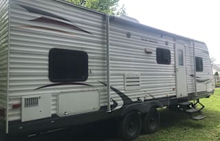 2012 Heartland Trail Runner 27FQBS SLT