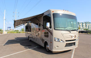 2016 Thor Motor Coach Hurricane 35C