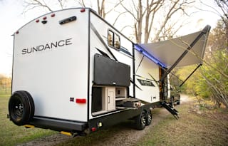 Big Luxurious Camper w/ Kids' Bunkhouse sleeps 10