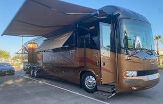 2009 Monaco Executive Seierra IV