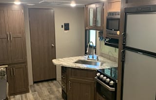 2020 Keystone RV Hideout 28BHS