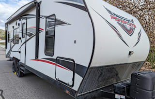 2018 Powerlite 24FS Wife approved Large Bathroom!