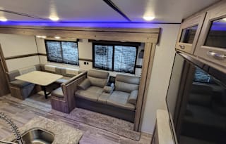 2021 CrossRoads RV Zinger ZR320FB (4066)