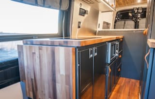 Adventure Van w/ Shower & Satellite