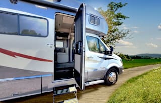2016 Winnebago View 24J: Compact w/ Flex Miles!