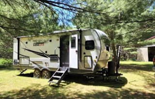 Comfy Couples or Small Family Camper