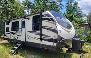 Pretty Girl Camper