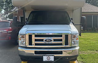 2020 Thor Four Winds 28Z with amenities of home.
