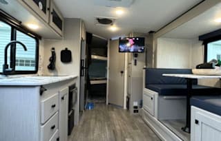 Rachels Roomy BunkHouse