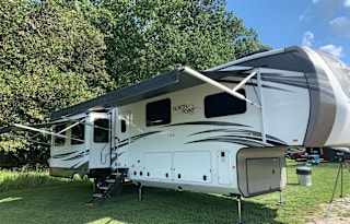 2020 Jayco North Point 377RLBH