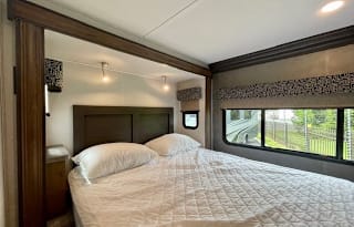 2021 Forest River - Sunseeker Floorplan: 3010DS