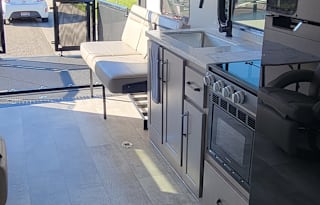 2024 Grand Design Momentum 22MAV (27ft)