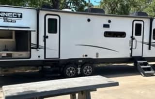 2 bdrm Camper with 2 A/C units!