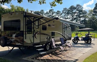 2018 Dutchmen - Coleman Light 2605RL Sleeps 5