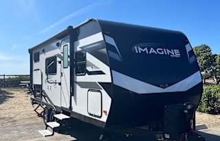 Luxury Family Camping with Bunks & Outdoor Kitchen