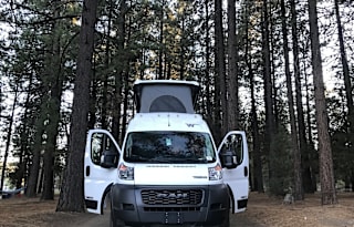 2022 Winnebago Solis 59P