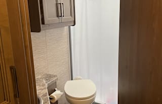 Great Size and Easy to Drive RV