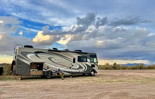 Motorhome with King Bed & Bunks *DELIVERY ONLY*