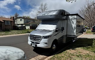 Easy driving 2021 Winnebago View 24D