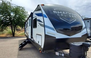 Family Friendly 2022 Cruiser Shadow Cruiser BH