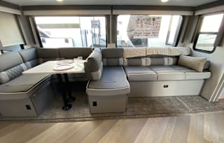 2022 Franklin Family RV - We Deliver & Setup !