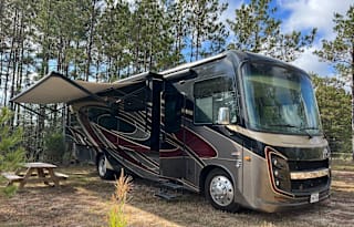 2022 Entegra Coach Vision XL 34G