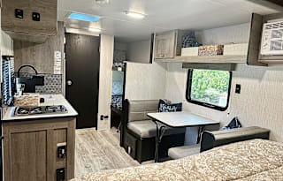 Clean and Comfy 2024 Cruiser Avenir