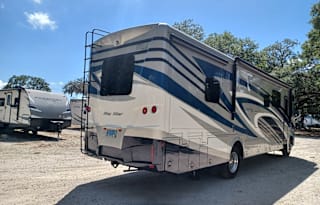 2022 Newmar - Bay Star Floorplan: 3626 Bunkhouse