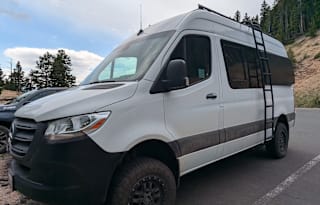 2020 4x4 Sprinter Lux Overlanding Adventure Van