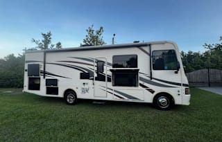 199 weekday Sleeps 10 31 ft Easy to Drive Class A