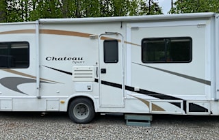 2007 Chateau 31ft Class C Motorhome