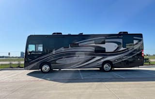 2022 Thor Motor Coach Palazzo 33.5