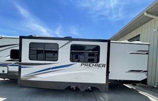 2022 Keystone RV Premier Ultra Lite 29BHPR