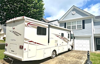 2017 Winnebago Vista 31KE