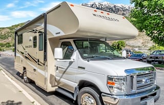 The Spirit of Adventure - Winnebago Minnie Winnie