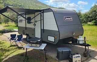 2023 Coleman 17B Easy tow Pet Friendly