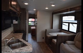 Tailgater Jayco Alante - Free satellite TV