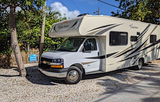 2020 Coachmen RV Freelander 27QB Chevrolet 4500