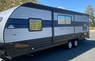 2023 Grey Wolf Sleeps 8 With Bunk Beds & Solar!