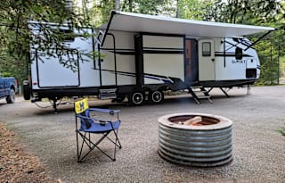 2021 Crossroads RV Sunset Trail