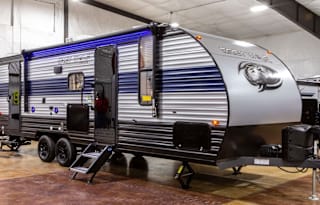 Modern Pet & Family Friendly Bunkhouse Grey Wolf