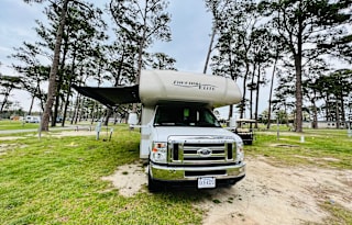 2018 28ft Thor Motor Coach Freedom Elite